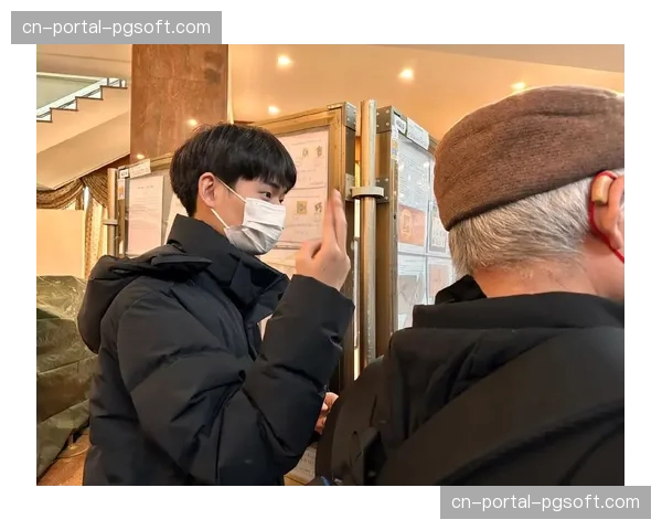 都灵俱乐部与当地聋哑人学校合作，在手语解说员的岗位上提供实习机会